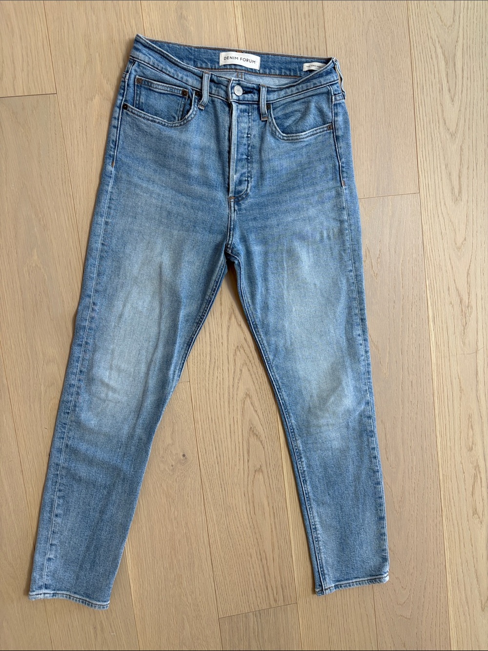 Aritzia Denim Forum Yoko High Rise Slim 27